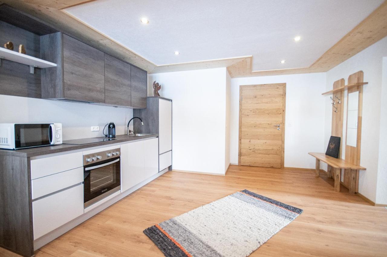 Feuerstein Apartment *